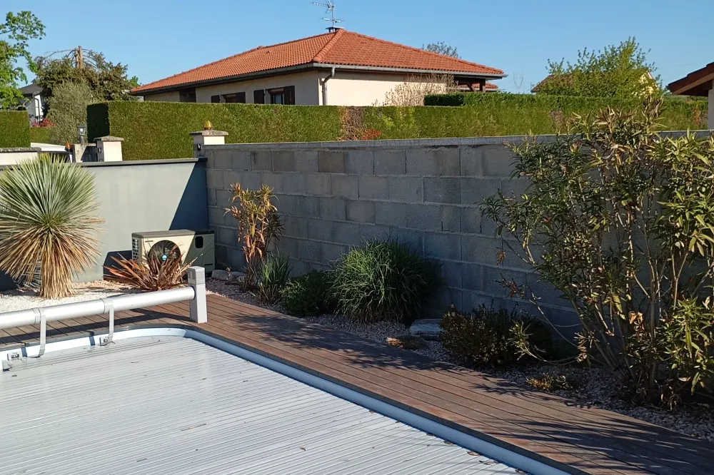 AJS-avant-peinture-mur-jardin